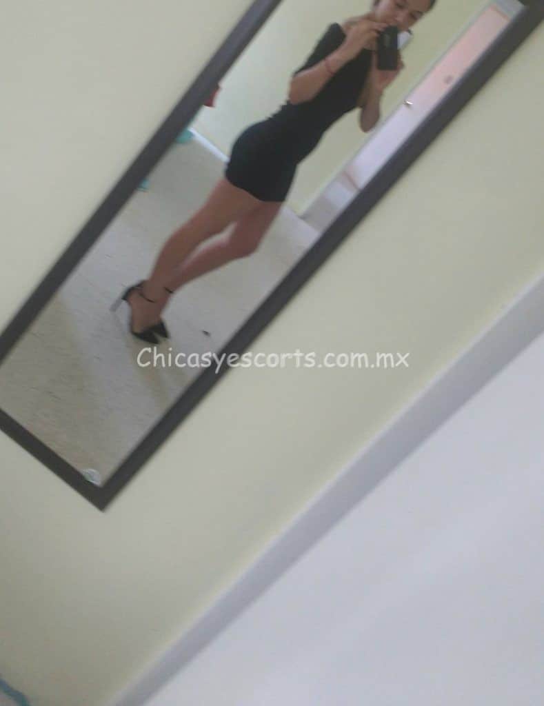 Stefania escort de tetas pequeñas y juguetona en Zapopan.